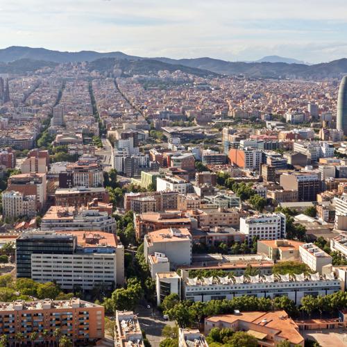 Bestand wikipedia-Aerial view of Barcelona, Spain (51227309370) edited.jpg